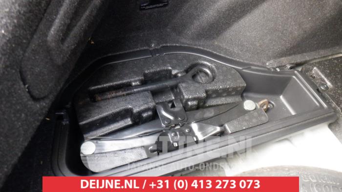 Hyundai Genesis Coupé 2.0 Turbo 16V Sloopvoertuig (2012, Wit)