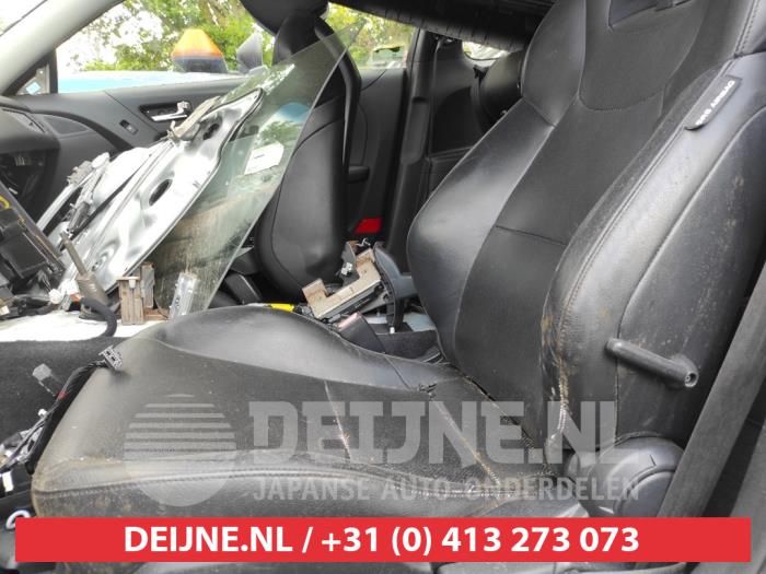 Hyundai Genesis Coupé 2.0 Turbo 16V Sloopvoertuig (2012, Wit)