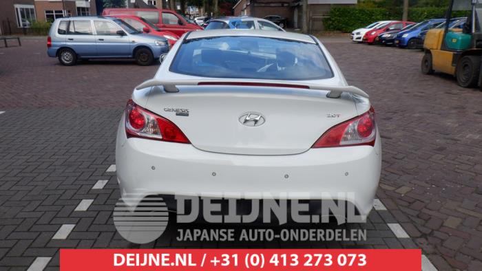 Hyundai Genesis Coupé 2.0 Turbo 16V Sloopvoertuig (2012, Wit)