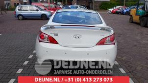 Hyundai Genesis 10-