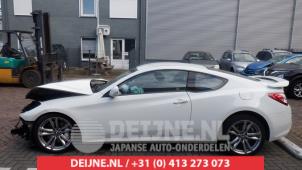 Hyundai Genesis 10-