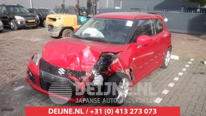 Suzuki Swift Portier 2Deurs links O445582 Donorvoertuig