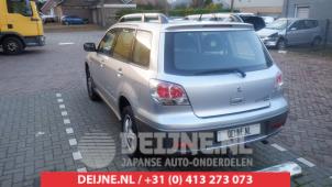 Mitsubishi Outlander 03-