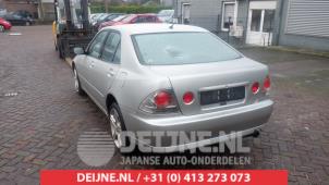 Lexus IS 99-