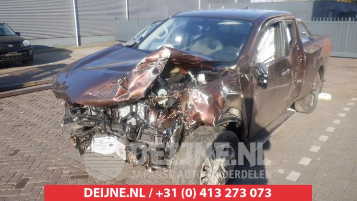 Nissan Navara Treeplank achter O471544 Donorvoertuig