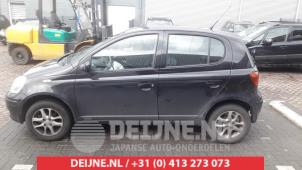Toyota Yaris 1 00-
