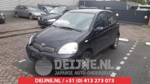 Toyota Yaris Buitenspiegel links O479418 Donorvoertuig