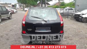 Nissan Almera Tino 01-