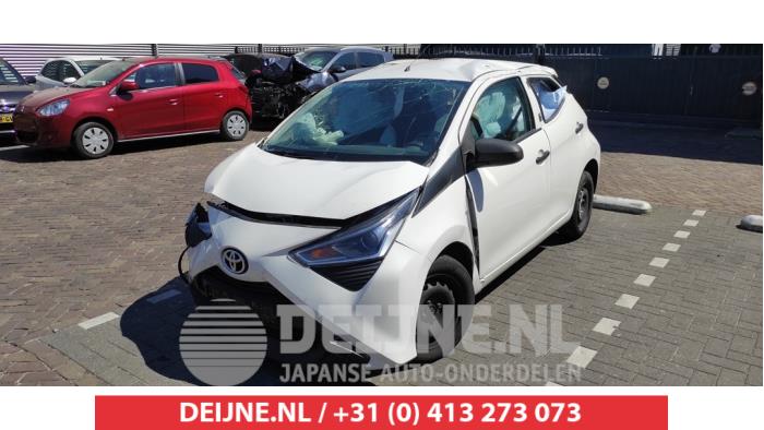 Toyota Aygo Portierruit 4Deurs rechts-voor O487935 Donorvoertuig