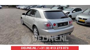 Lexus IS 99-