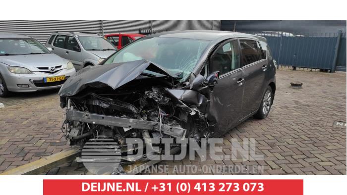 Toyota Verso Bumper Rooster O499389 Donorvoertuig