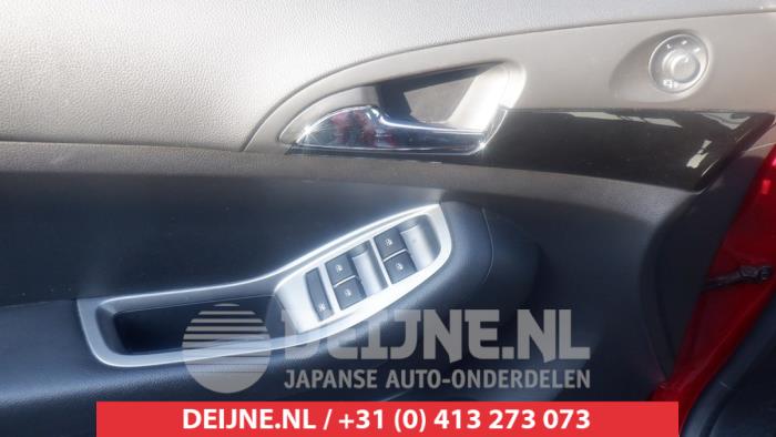 Chevrolet Orlando 2.0 D 16V Sloopvoertuig (2012, Rood)