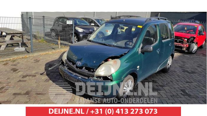 Toyota Yaris Verso Spoorstang links O523689 Donorvoertuig