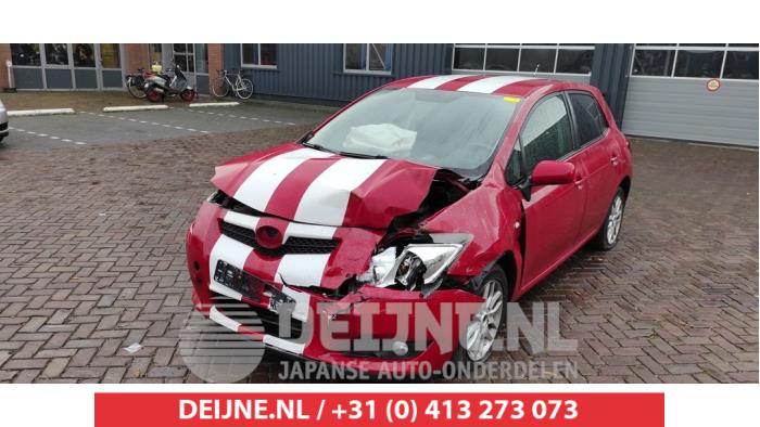 Toyota Auris Bumper Rooster O566947 Donorvoertuig