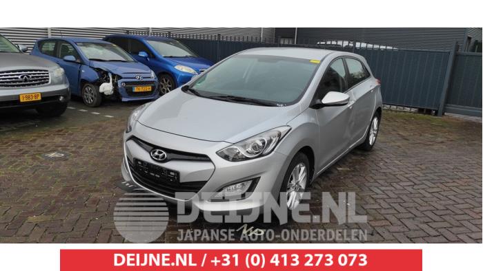 Hyundai I30 Schokdemperpoot rechts-voor O517374 Donorvoertuig