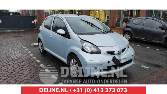 Toyota Aygo Bumper Rooster O525327 Donorvoertuig