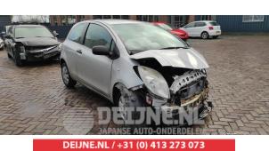 Toyota Yaris Aandrijfas links-voor O532304 Donorvoertuig