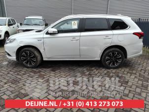 Mitsubishi Outlander 12-