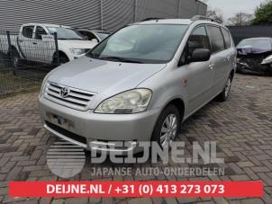 Toyota Avensis Verso 01-