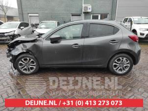 Mazda 2 15-