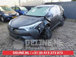 Toyota C-HR 16-