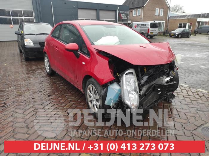 Kia Rio Sonnenblende O537274 Spenderfahrzeug