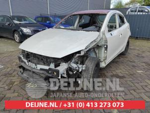 Mazda 2 15-