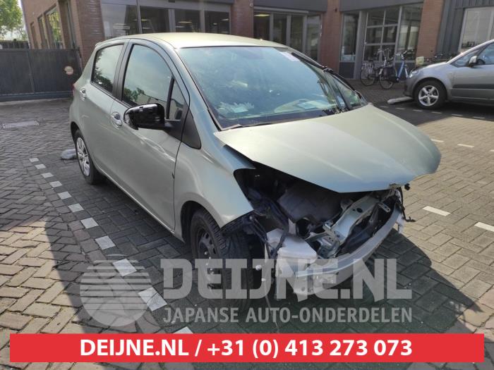 Toyota Yaris Buitenspiegel rechts O548498 Donorvoertuig