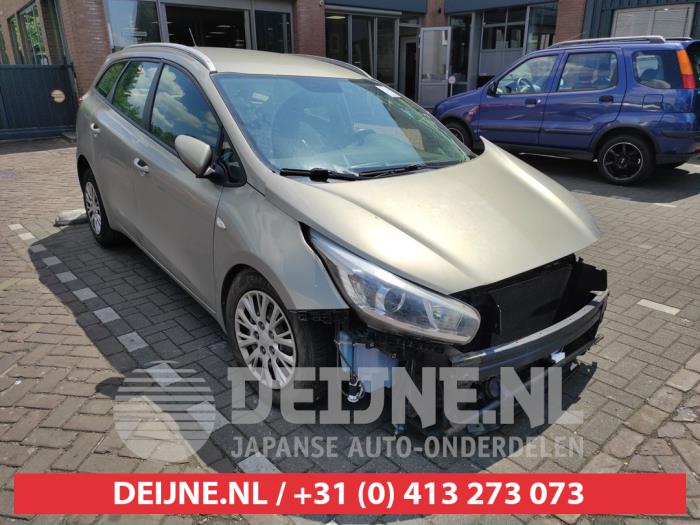 Kia Ceed Combischakelaar ramen O552283 Donorvoertuig
