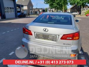 Lexus IS 05-