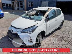 Toyota Yaris Stoßdämpfer links hinten O564596 Spenderfahrzeug