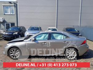 Lexus IS 13-