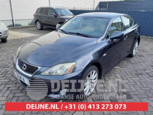 Lexus IS 05-