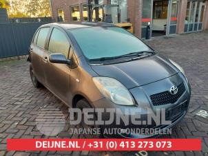 Toyota Yaris Sun visor O575964 Donor vehicle