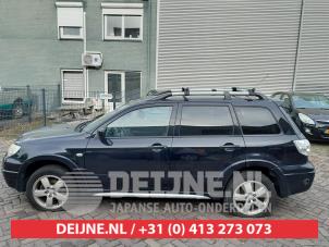Mitsubishi Outlander 03-