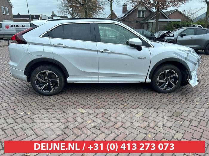 Mitsubishi Eclipse Cross 2.4 16V PHEV 4x4 Sloopvoertuig (2023, Wit)