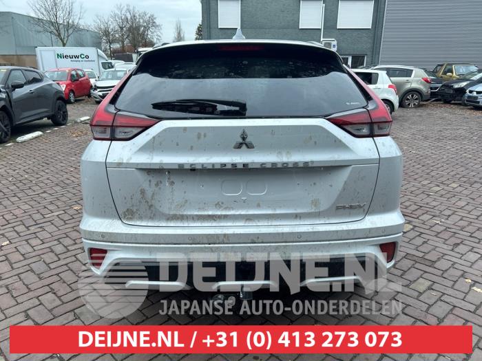 Mitsubishi Eclipse Cross 2.4 16V PHEV 4x4 Sloopvoertuig (2023, Wit)