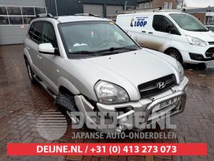 Hyundai Tucson Fusee links-voor O595448 Donorvoertuig