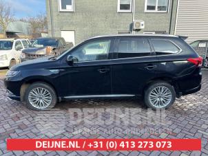 Mitsubishi Outlander 12-