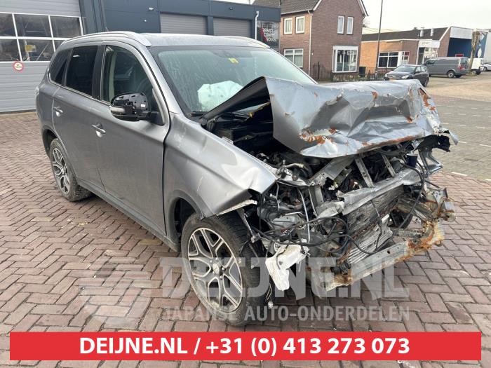 Mitsubishi Outlander Zonneklep O607894 Donorvoertuig