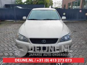 Lexus IS 99-