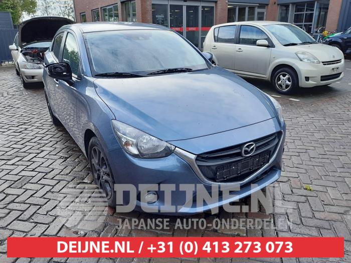 Mazda 2 CD Speler O675689 Donorvoertuig