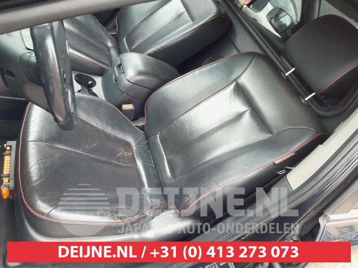 Hyundai Santa Fe II 2.2 CRDi 16V 4x2 Sloopvoertuig (2008, Zwart)
