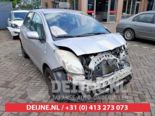 Toyota Yaris Front drive shaft, right O604740 Donor vehicle