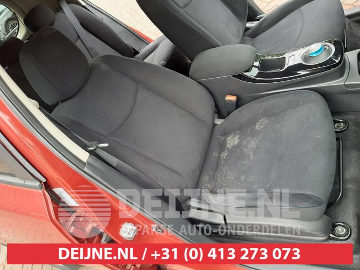 Nissan Leaf Leaf Sloopvoertuig (2016, Rood)