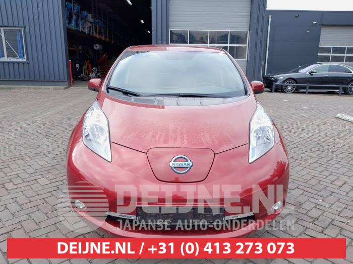 Nissan Leaf Leaf Sloopvoertuig (2016, Rood)