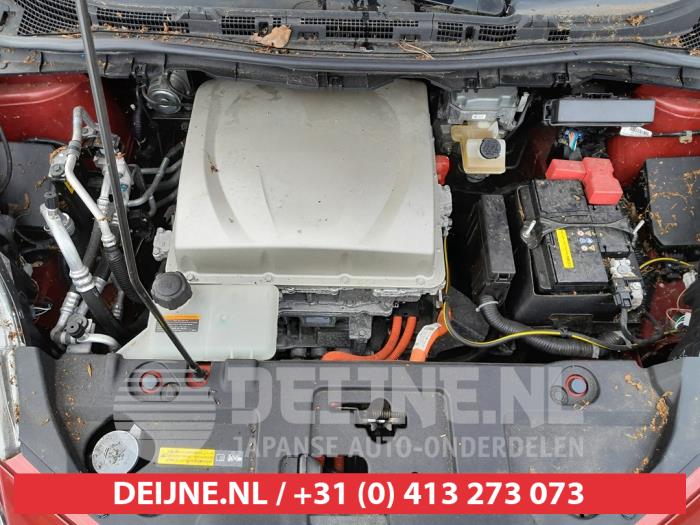 Nissan Leaf Leaf Sloopvoertuig (2016, Rood)