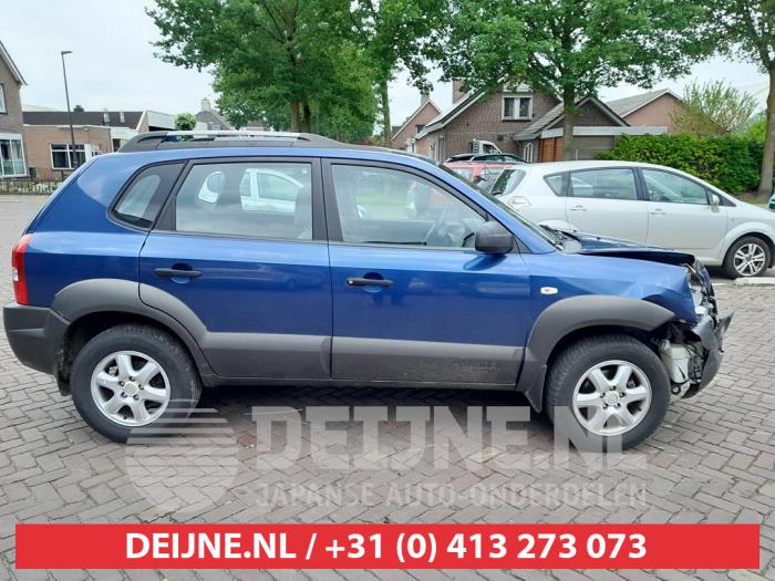 Hyundai Tucson 2.0 16V CVVT 4x2 Sloopvoertuig (2005, Blauw)