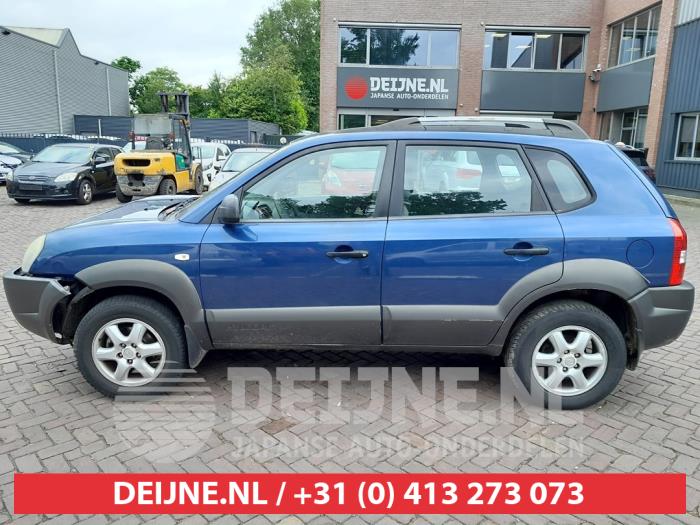 Hyundai Tucson 2.0 16V CVVT 4x2 Sloopvoertuig (2005, Blauw)