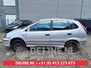 Nissan Almera Tino 01-